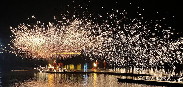 楠溪江打铁花非遗烟花节